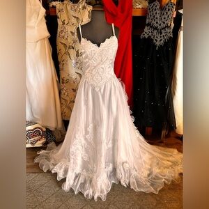 Alfred Angelo White Lace & Tulle Wedding Dress